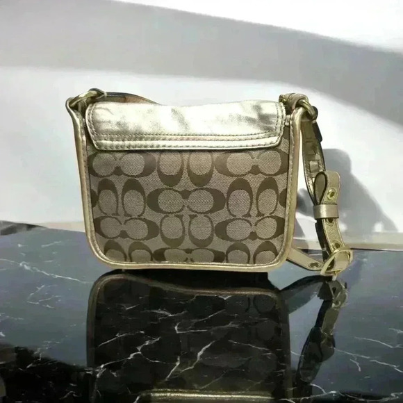 Vintage COACH BLEECKER Mini golden buckle bag - Picture 8 of 12